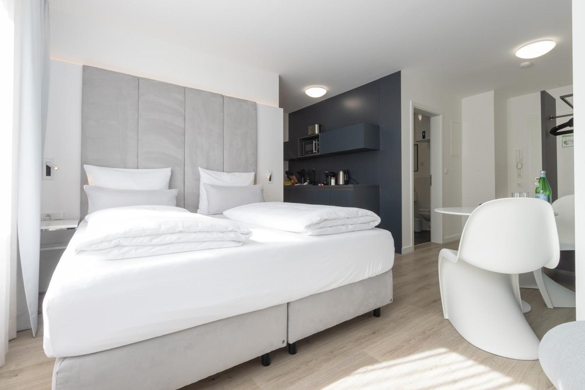 Zzzpace Smart-Hotel Krefeld Bagian luar foto
